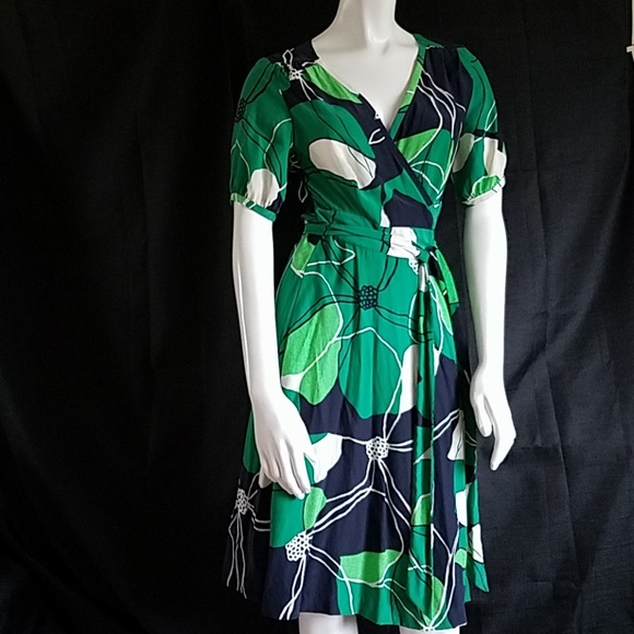 Banana Republic Dresses & Skirts - 100% silk BANANA REPUBLIC wrap dress